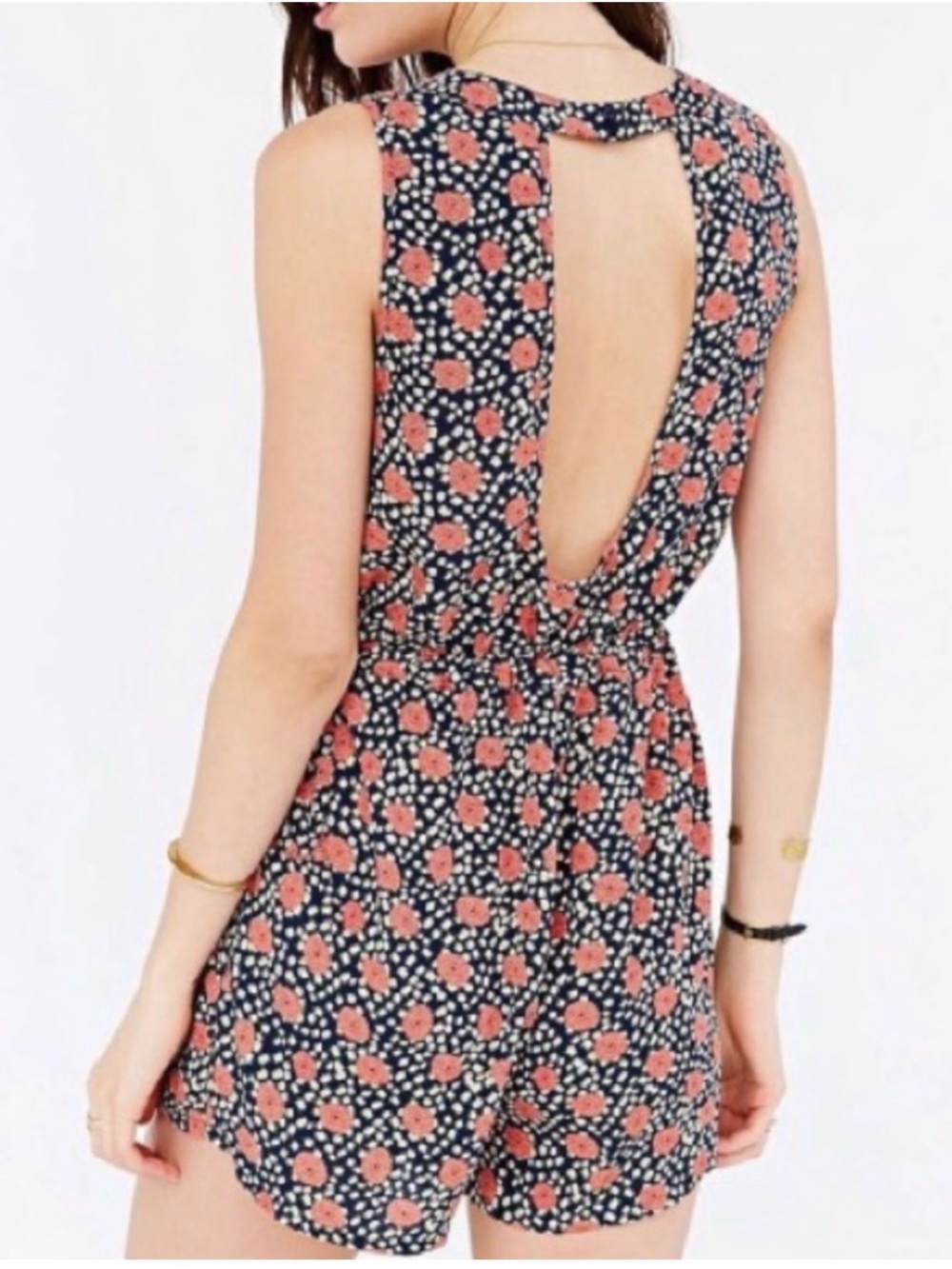Urban Outfitters Kimchi Blue Floral Romper Size Small